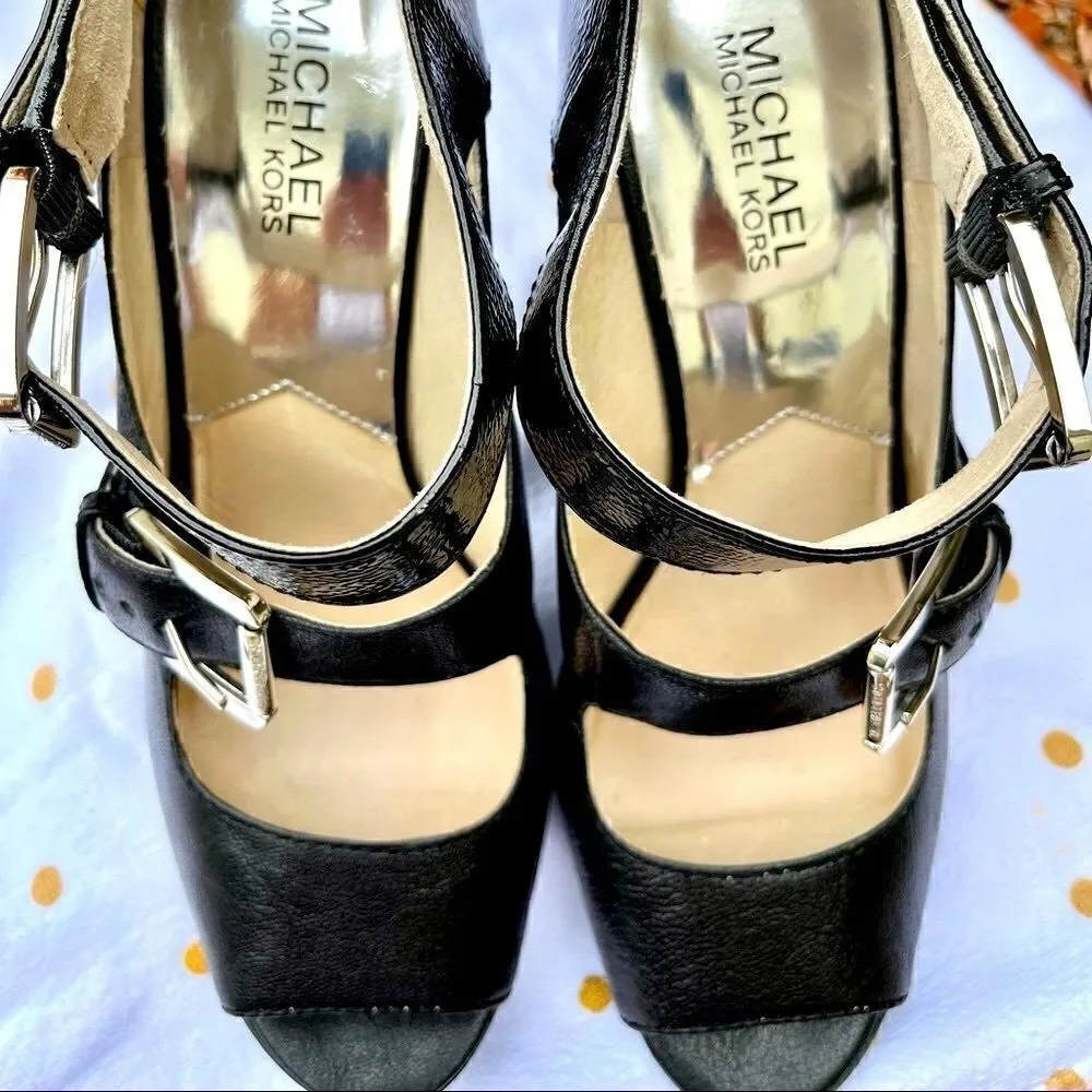 NEW MICHAEL KORS DESERT JETBLACK LEATHER BUCKLE STRAP HEELS 9-1/2M